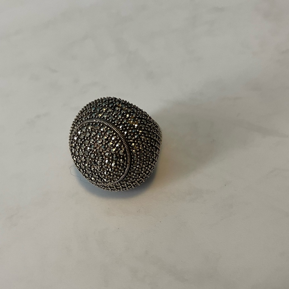 STATEMENT Sparkly Ring